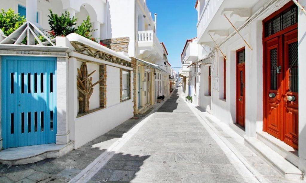 Stylish, Cozy 2-Bdr Flat In Andros Town By Explore Andros 外观 照片